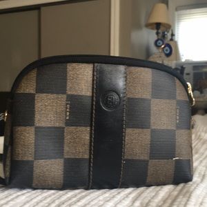 Small vintage FENDI bag- signature Fendi bag in vintage condition-